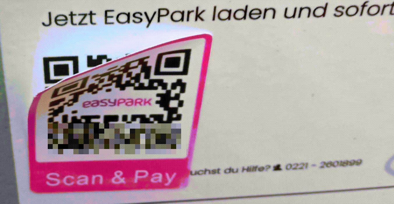 Gefälschter QR Code auf Aufkleber